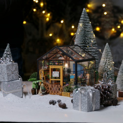 puzzle 3d din lemn casuta cu flori de craciun