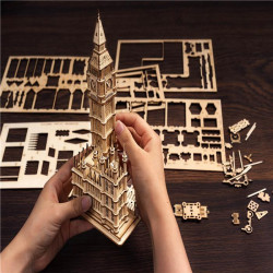 Puzzle 3D lemn Big Ben cu lumini in constructie