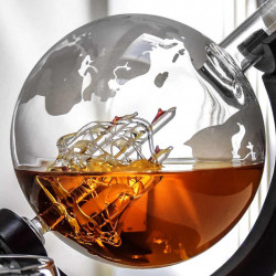Set cadou decantor bauturi Glob Deluxe cu corabie si whiskey