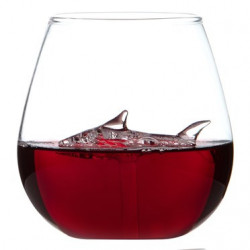 Pahar vin Rechin plutitor in vin