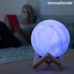 lampa led in forma de luna cu suport din lemn 4