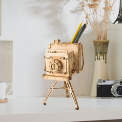 Puzzle 3D din lemn Vintage Camera pe birou