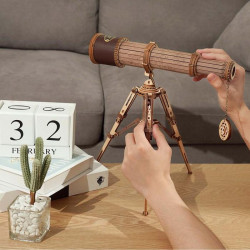 Puzzle 3D lemn Telescop pe masa