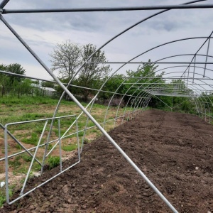 IZ-L5 - solar profesional de gradina, latime 5m, structura din teava galvanizata