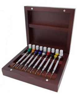 Set 9 șurubelnițe ergonomice cu lame rezerva si cap cruce in cutie lemn lăcuit - 47878
