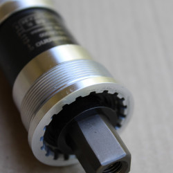 Shimano BB-UN300 monobloc rulment, ax patrat 113mm/68mm