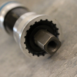 Shimano BB-UN300 monobloc rulment, ax patrat 107mm/68mm