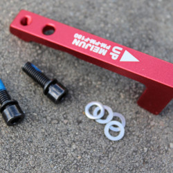 Adaptor Risk fata PostMount 180mm - rosu