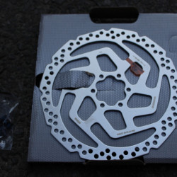 Shimano SM-RT26-M - 180mm disc rotor