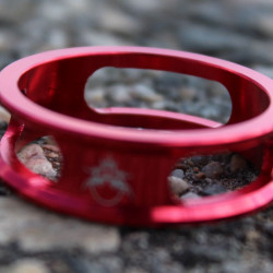 Spacer Risk UltraLight - aluminiu 10mm - rosu