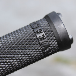 Odi Ruffian Lock-on MTB Slim Grip - negru