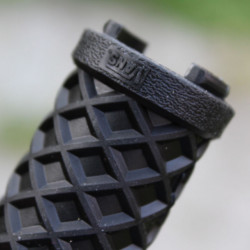 ODI Vans Limited Edition Lock-On grips - negru