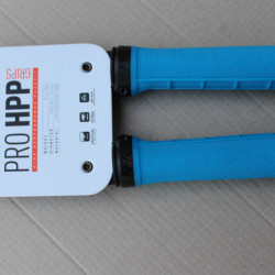 Triple 8 Pro HPA Lock-on grips by Cube - albastru
