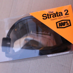 100% Strata 2 Stealth Black - Goggle Clear Lens + sticker