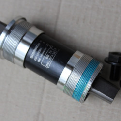 Shimano BB-UN300 monobloc rulment, ax patrat 115mm/68mm