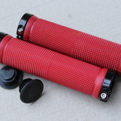 Mansoane Bike-X Lock-On Plus - rosu