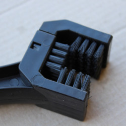 Perie Curatat Lant si Pinioane M-Wave ”Chain cog brush”
