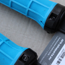 Triple 8 Pro HPA Lock-on grips by Cube - albastru