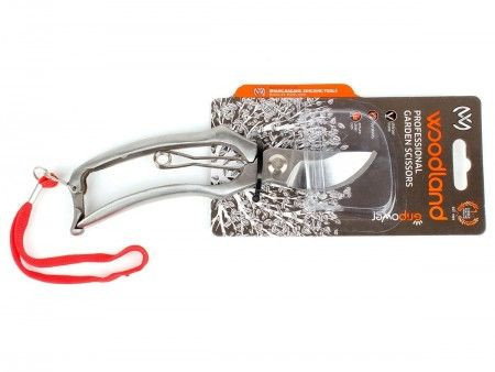 Womax makaze baštenske 200mm ( 0315157 )