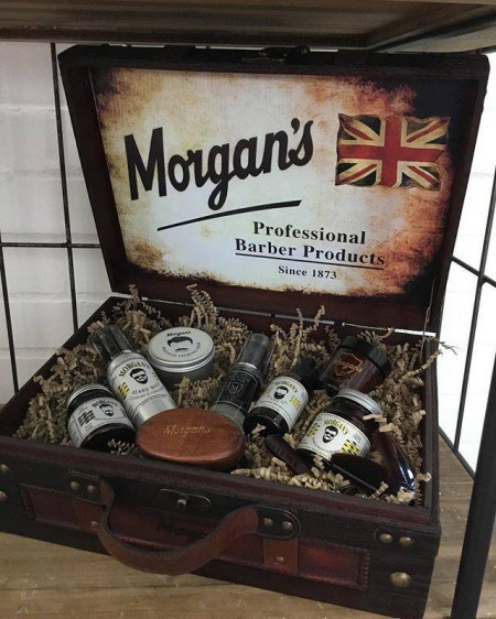 Morgan's display case - valiza de lemn