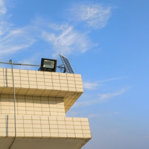 PROIECTOR SOLAR 120w CU TELECOMANDA