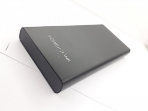 BATERIE EXTERNA PENTRU INCARCARE TELEFON PD-758