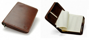 AGENDA GIORNALIERA IN PELLE CON ZIP LE ARTI 17x23 CM