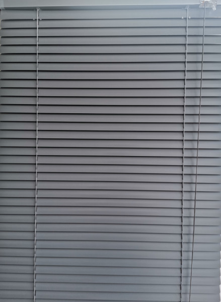 jaluzele orizontale aluminiu confectionata culori gri /104