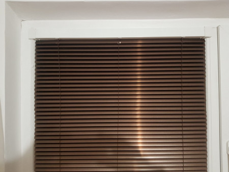 jaluzele orizontale aluminiu confectionata model 2- umbrire total L 85x110cm