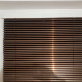 jaluzele orizontale aluminiu confectionata model 2- umbrire total L 60x110cm