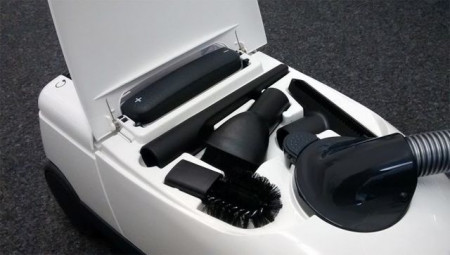 Aspirator cu sac Fakir S250, Sac 4.5 l, Tub telescopic, 800 W, 73dB, Filtru HEPA, Perie parchet, Fabr. in Germania, Alb/Antracit