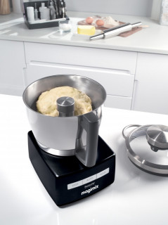 Robot multifunctional MAGIMIX Patissier Premium negru, motor profesional cu 30 ani garantie, fabricat in Franta, 1500W, 4 boluri (max 4.9 L)