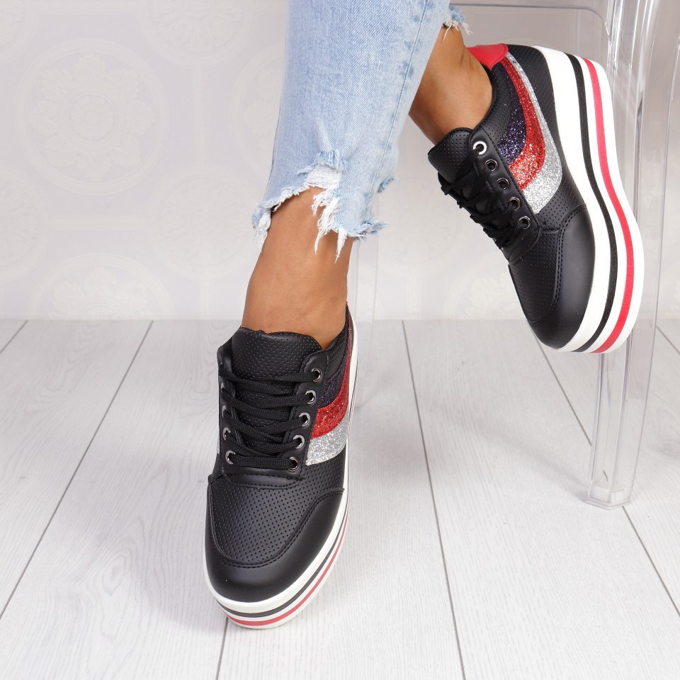 Adidasi vicky black