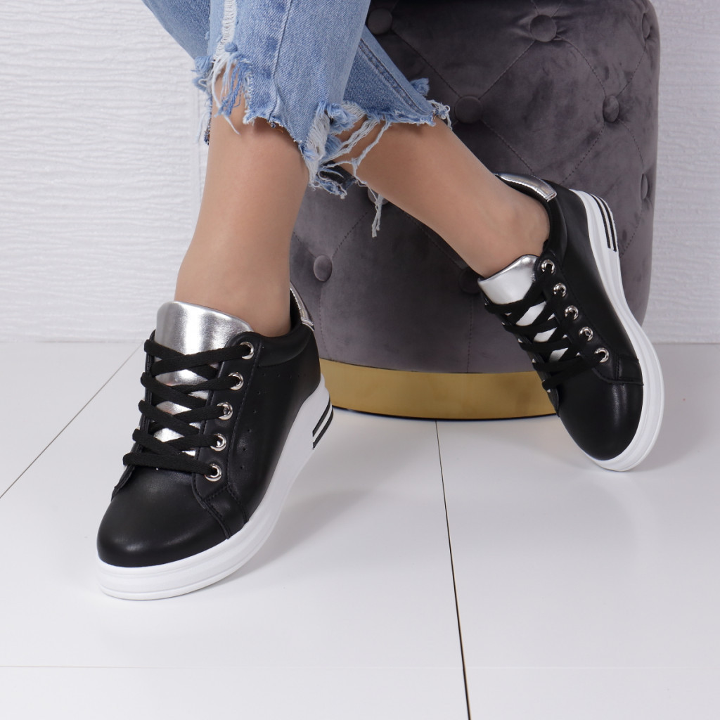 Adidasi tiera black