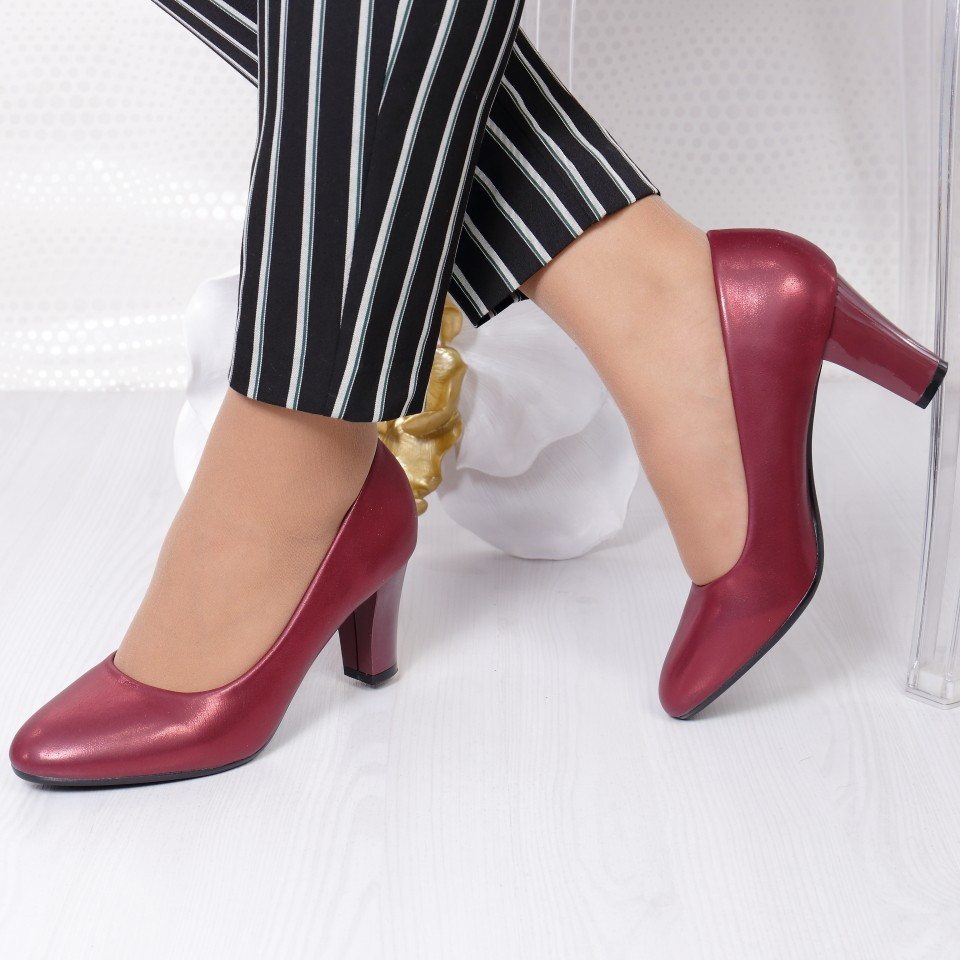 Pantofi hortensia bordo
