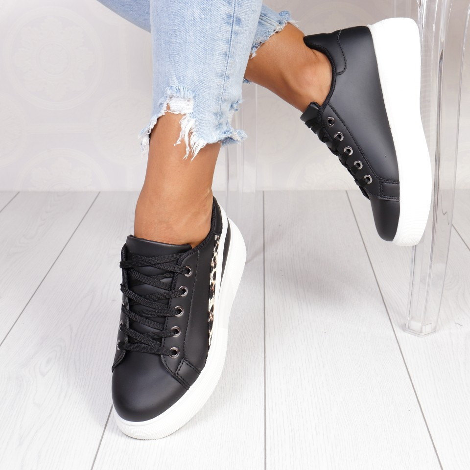 Adidasi hena black