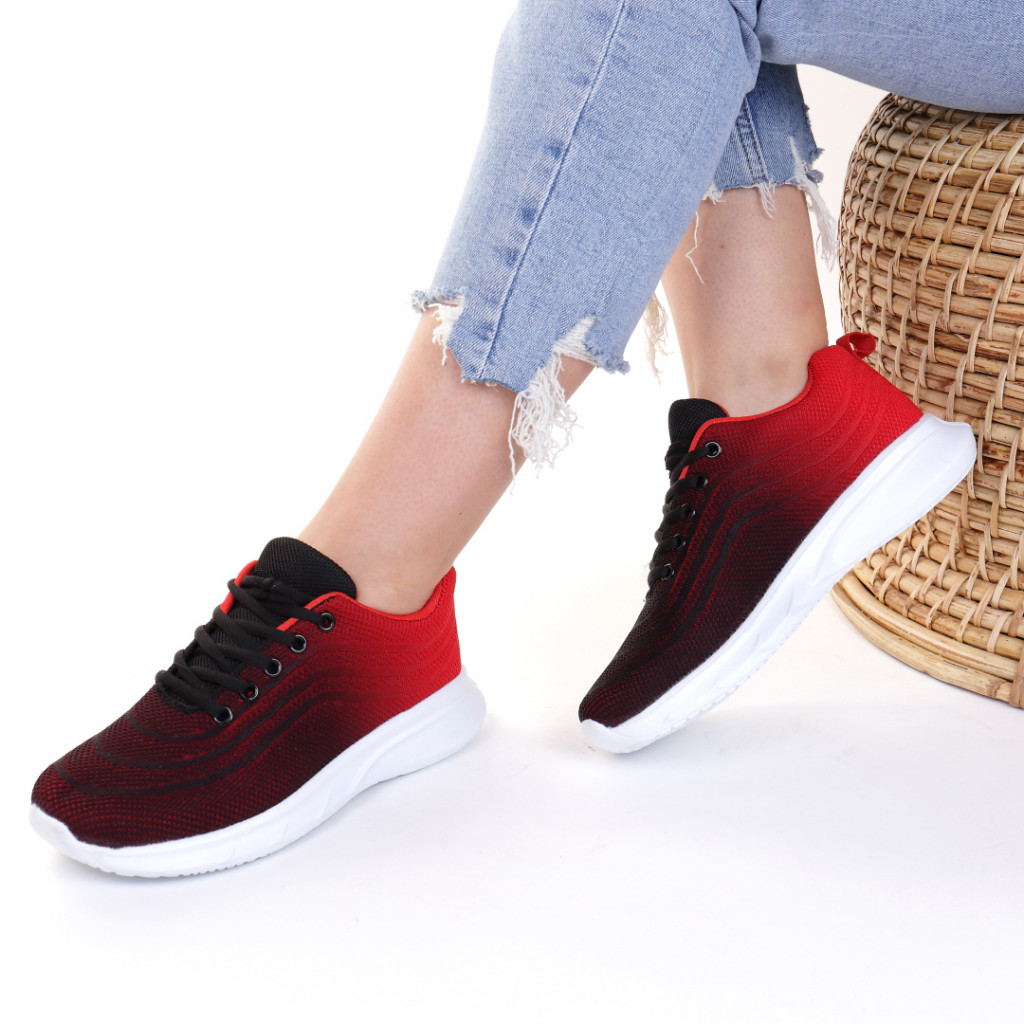 Adidasi material textil rosii kira