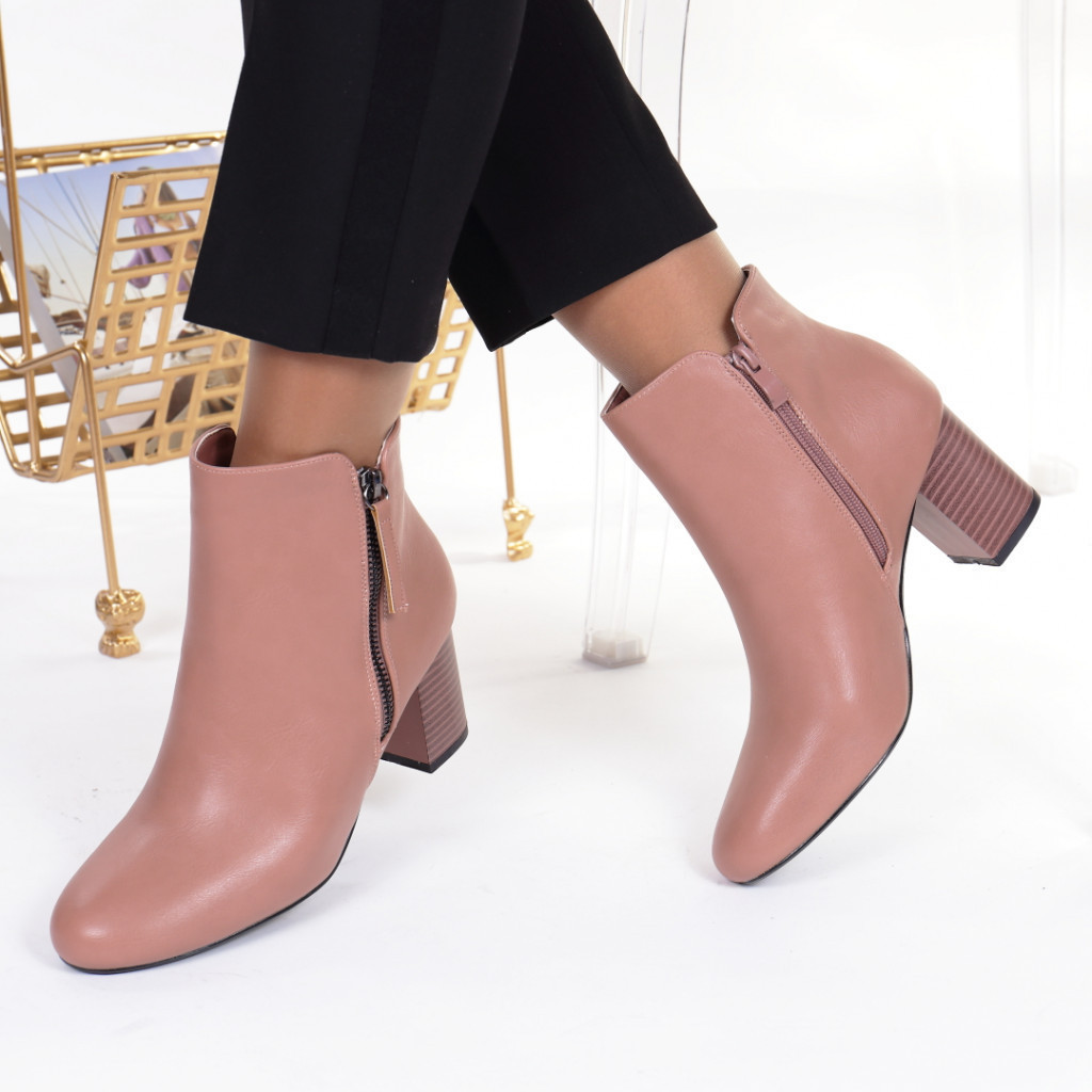 Botine roz cu varf rotund opera