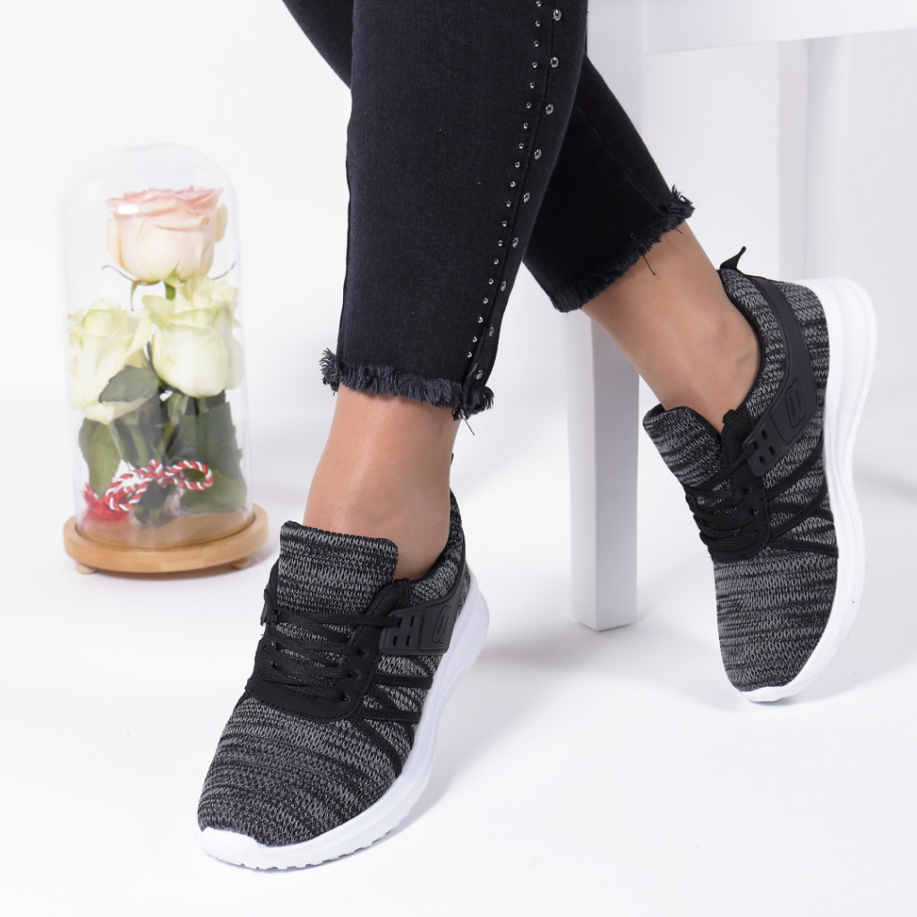 Adidasi mada black
