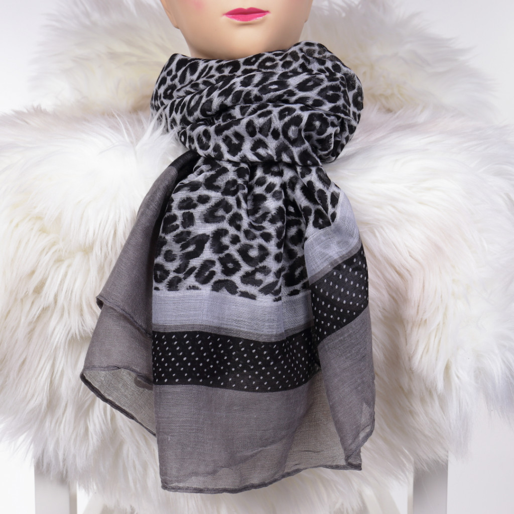 Esarfa cu imprimeu leopard neagra ceresa
