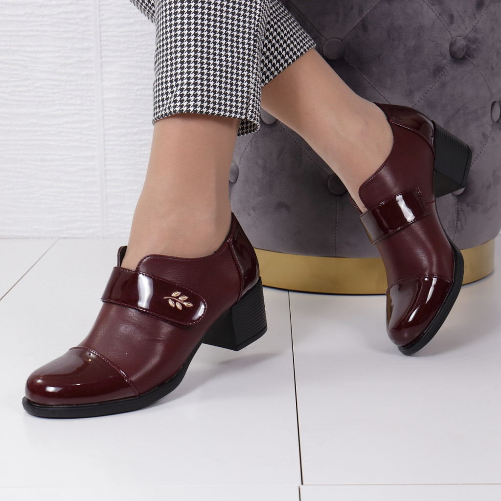 Pantofi brita bordo