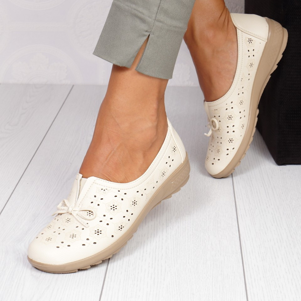 Pantofi redona beige
