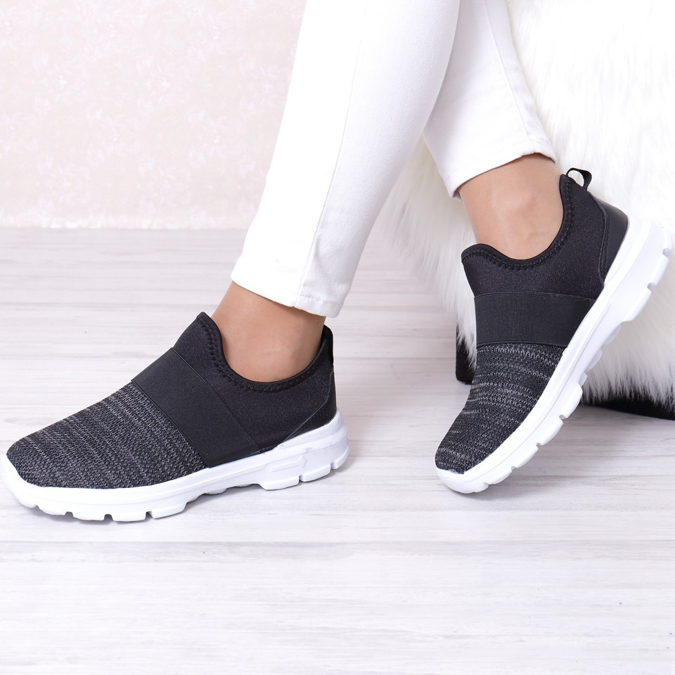 Adidasi minerva black