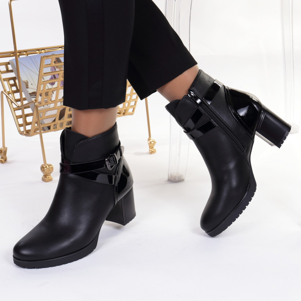 Botine cu toc gros captusite friza