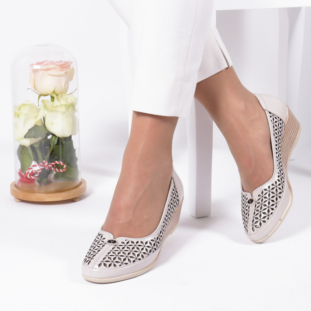 Pantofi acita cream