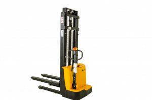 SE1025ME, STIVUITOR ELECTRIC, CAPACITATE 1.000 KG, INALTIME RIDICARE 2.500 MM, BASIC, MANETA ACTIONARE ELECTRICA