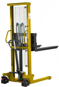 SM1530, STIVUITOR MANUAL CAPACITATE 1.500 KG, INALTIME RIDICARE 3.000 MM