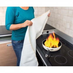 Patura anti-incendiu de culoare alba , dimensiune 1m x 1 m