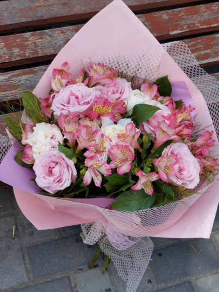 Buchet roz