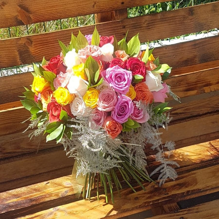 buchet-61-trandafiri-colorati